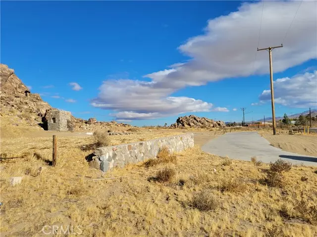 Lucerne Valley, CA 92356,30588 Ca-18