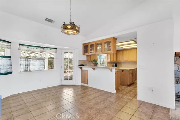 Oak Hills, CA 92344,11458 Cedar Street