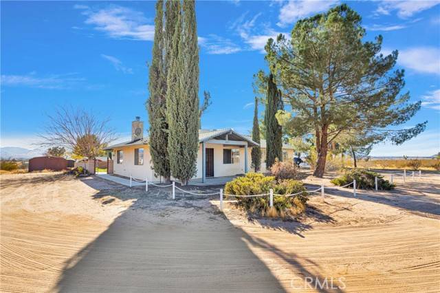 23573 Cahuilla Road, Apple Valley, CA 92307