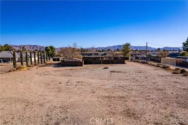 15482 Apache Road, Apple Valley, CA 92307