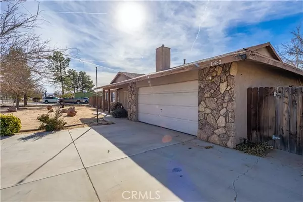 Apple Valley, CA 92307,15482 Apache Road