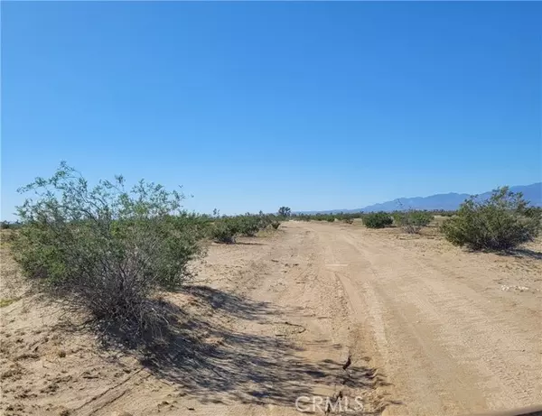 Adelanto, CA 92301,800 Vinton