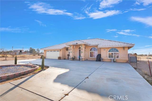 11160 Pioneer Road, Apple Valley, CA 92308