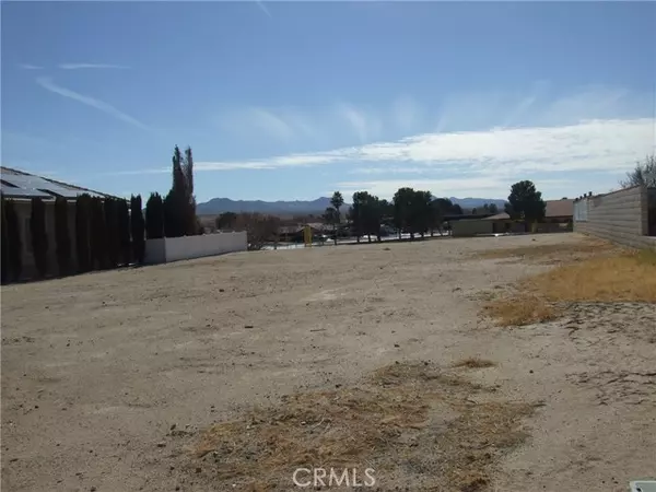 Helendale, CA 92342,15071 Shady Elm