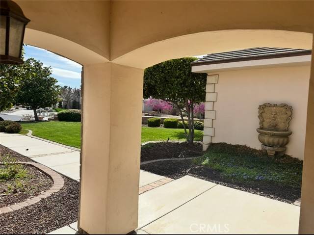 12924 Stonebrook Road, Apple Valley, CA 92308