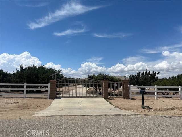 7076 Cataba Road, Oak Hills, CA 92344