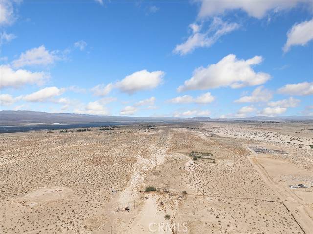1 Bedford Dr, Newberry Springs, CA 92365