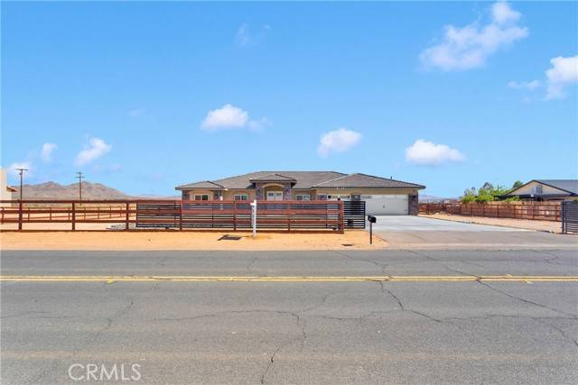 21192 Zuni Road, Apple Valley, CA 92307