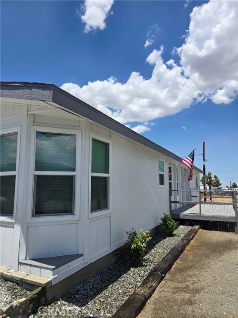 11424 Beekley Road, Phelan, CA 92371
