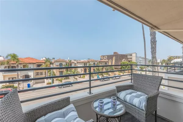 Redondo Beach, CA 90277,700 Esplanade #18