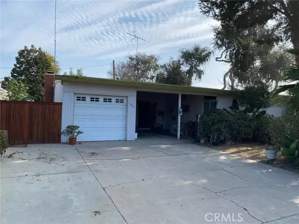 Fullerton, CA 92832,505 W Maplewood Avenue