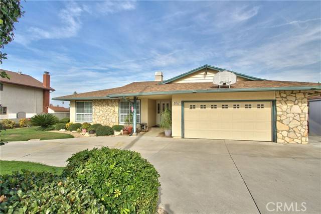 2011 Pine Crest Drive, Corona, CA 92882