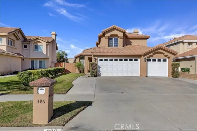 386 Colfax Circle, Corona, CA 92879