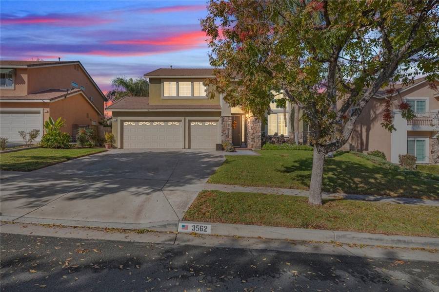 3562 Arboretum Circle, Corona, CA 92881