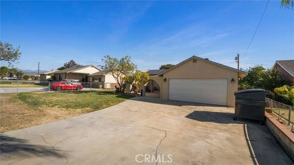 9529 Frankfort Avenue, Fontana, CA 92335