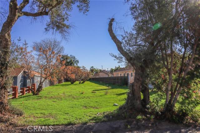 147 N Vicentia, Corona, CA 92882