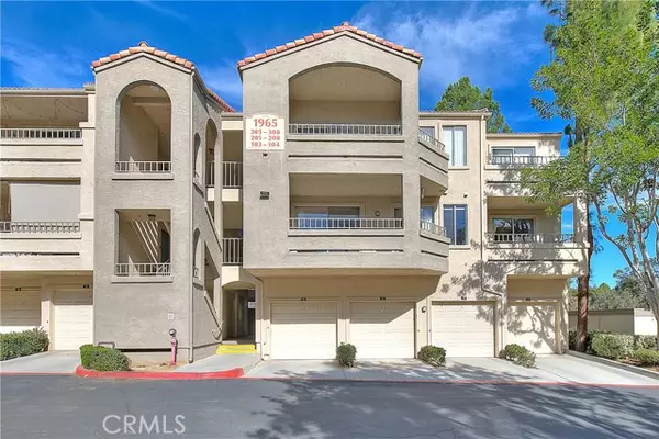 1965 Las Colinas Circle #208, Corona, CA 92879