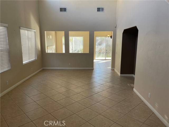 1090 Morning Sun Lane, Corona, CA 92881