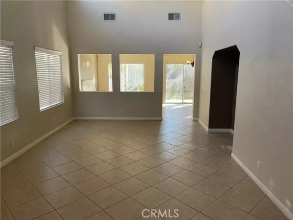 1090 Morning Sun Lane, Corona, CA 92881