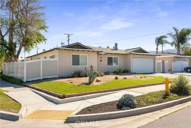 Corona, CA 92882,871 Sapphire Lane