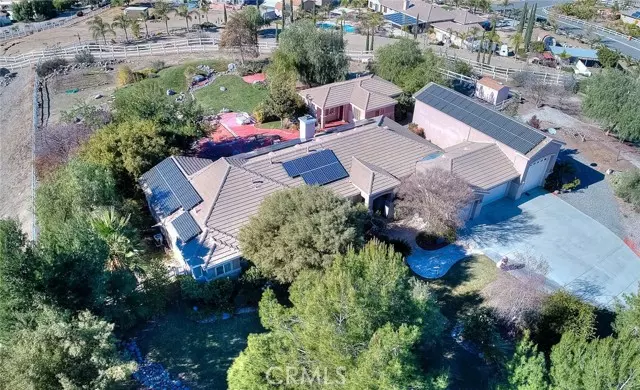 18339 Fort Lauder Lane, Lake Mathews, CA 92570