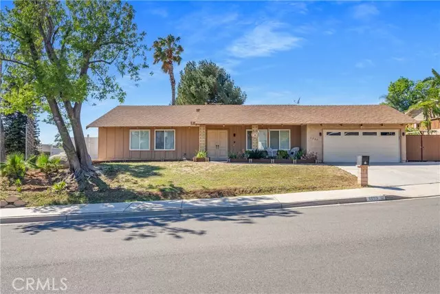 6089 Vista Del Cazador, Jurupa Valley, CA 92509