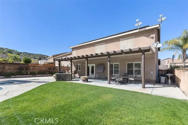 Corona, CA 92883,8809 Dahlia Drive