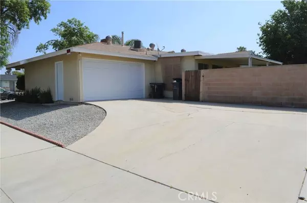 665 Onyx Avenue, Hemet, CA 92543