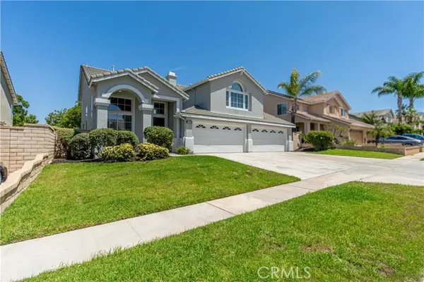 2555 Dakin Drive, Corona, CA 92882