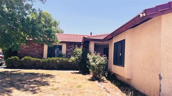 44941 Laszlo Street, Lancaster, CA 93534