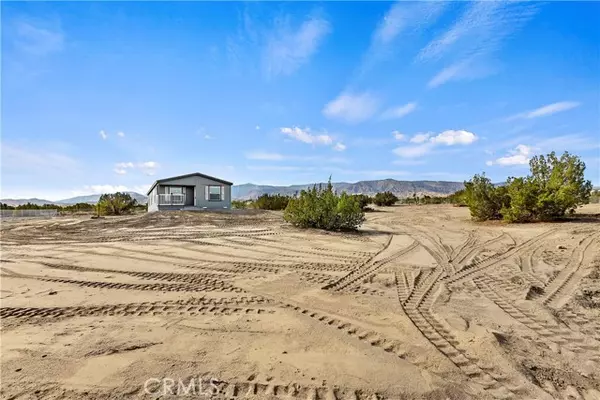 10249 Mescalero Road, Phelan, CA 92371