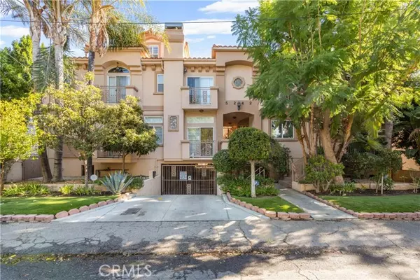 Sherman Oaks, CA 91411,5242 Vesper Avenue #4