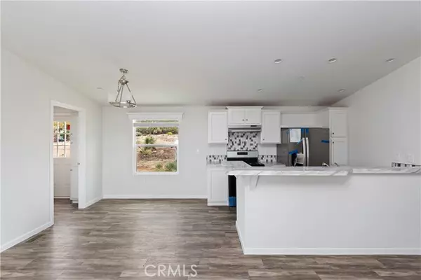 Pinon Hills, CA 92372,1221 Green Court