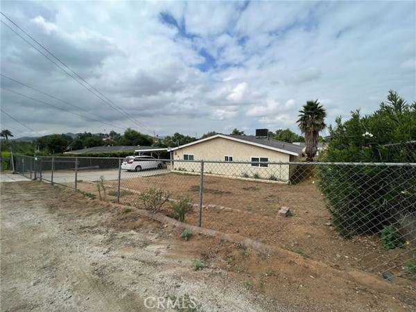 Jurupa Valley, CA 92509,5449 Beach Street