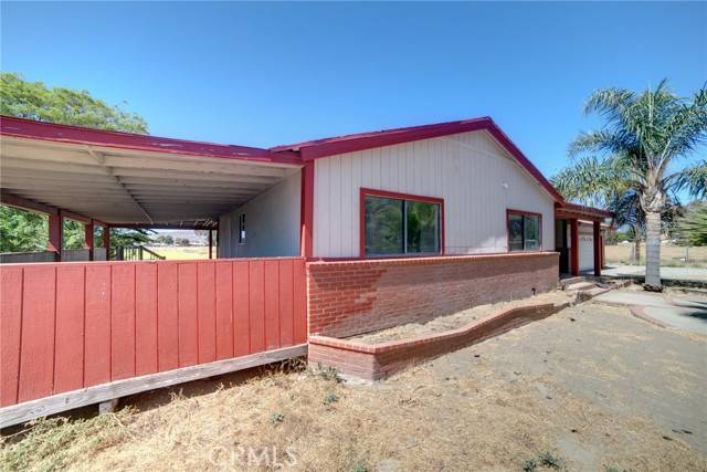 1350 W Fruitvale Avenue, Hemet, CA 92543