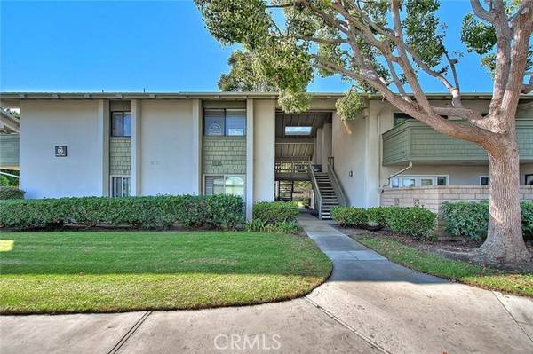 8633 Portola Court #16E, Huntington Beach, CA 92646