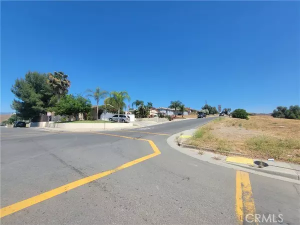 Lake Elsinore, CA 92530,0 Mills St