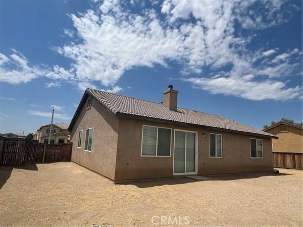 11652 Luna Road, Victorville, CA 92392