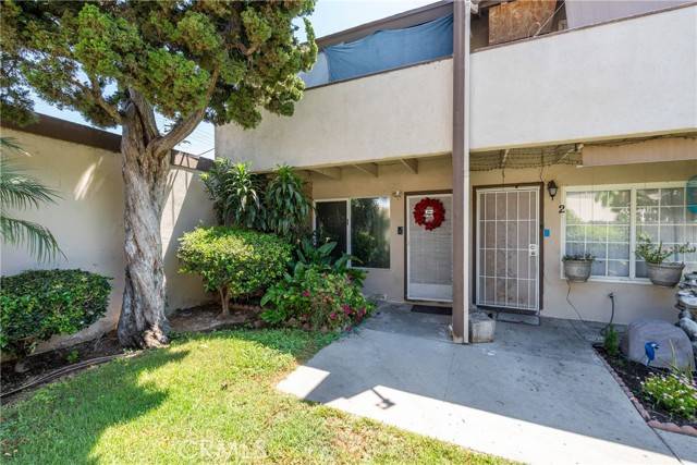 521 S Lyon Street #1, Santa Ana, CA 92701