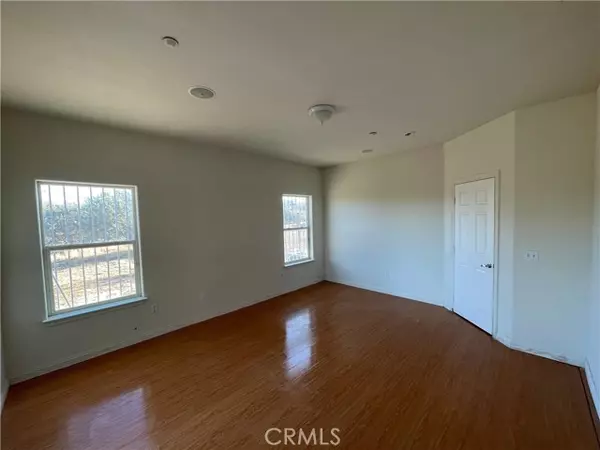 Oak Hills, CA 92344,11155 Prairie