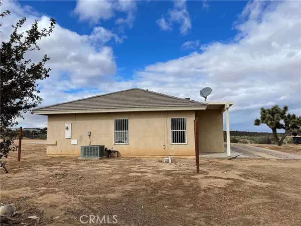 Oak Hills, CA 92344,11155 Prairie