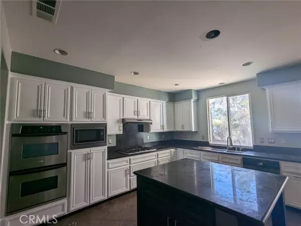 Corona, CA 92883,10910 Lumerina Street