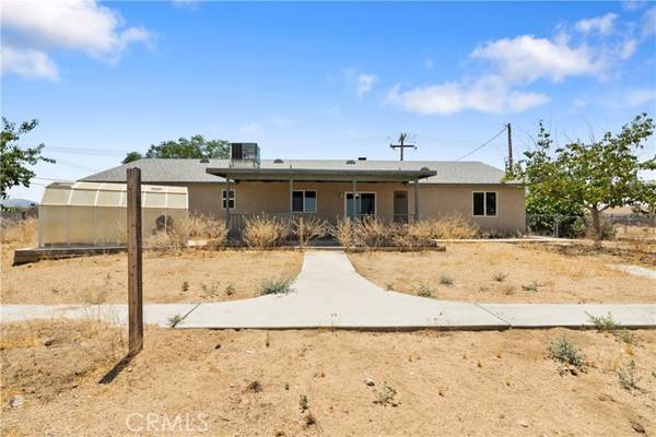 7147 Lennox Avenue, Yucca Valley, CA 92284