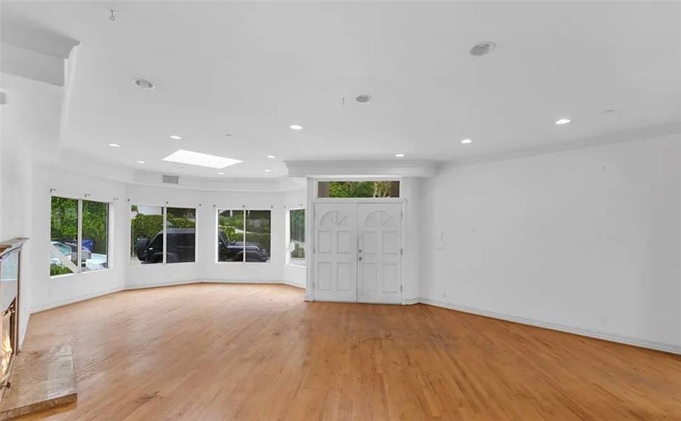 11685 Picturesque Drive, Studio City, CA 91604