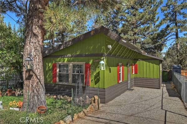 571 Pine Lane, Sugarloaf, CA 92386