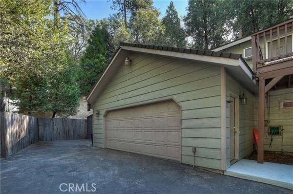 303 S Dart Canyon Road, Crestline, CA 92325