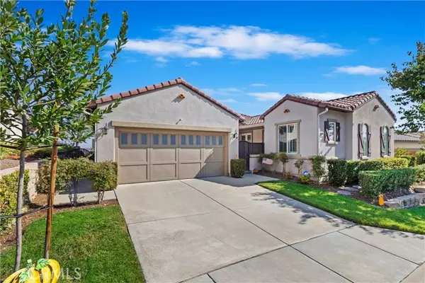 8808 Larkspur Drive, Corona, CA 92883