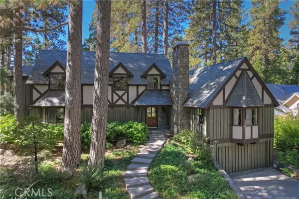 Lake Arrowhead, CA 92352,462 Sky View Ridge Drive