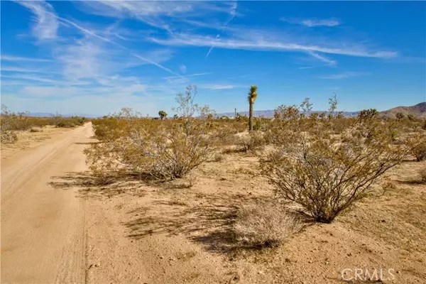 38 Lot 38 La Crescenta, Yucca Valley, CA 92284