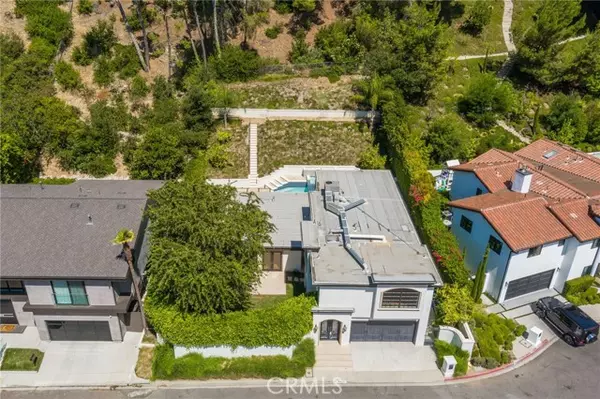 Beverly Hills, CA 90210,9713 Blantyre Drive